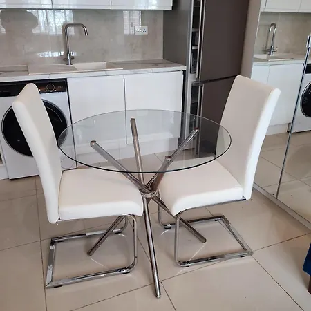Bright And Spacious Studio Flat-3