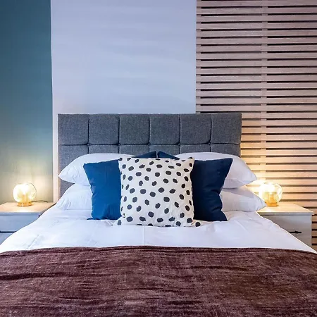 Luxurious Apartments Hackney Near Train Station-3