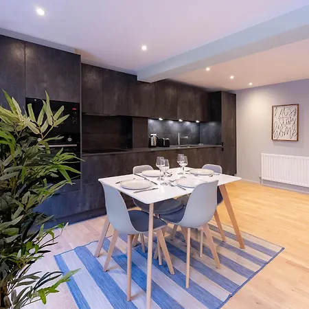 Luxurious Apartments Hackney Near Train Station-2