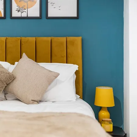 Notting Hill Retreat 2 Bedroom-3