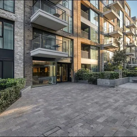 Chelsea Chic: An Upscale And Modern Flat-3