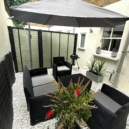 Opulent Oasis In London-2