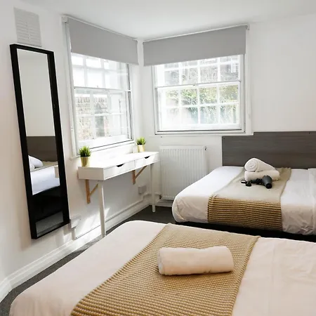 Stylish Rooms 1-Minute Walk To Camden Town Metro, Shops, Cafes, Bars & Restaurants With Shared Bathrooms-3
