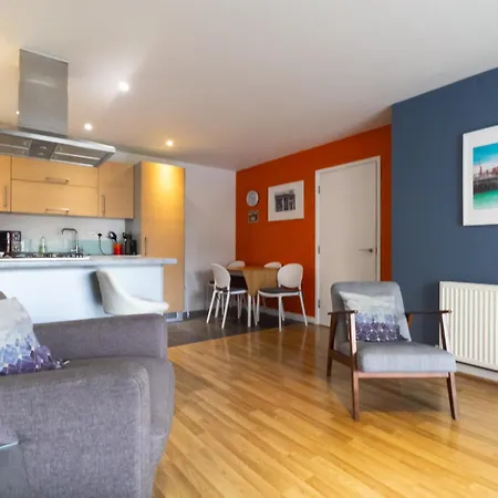 Spacious Central Family Apartment-3