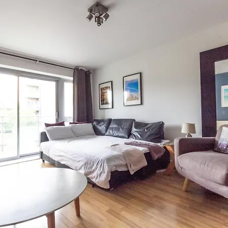 Spacious Central Family Apartment-2