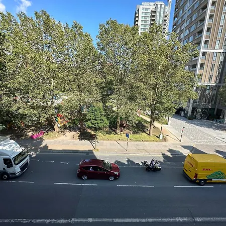 Private Studio Flat In City 1190-3