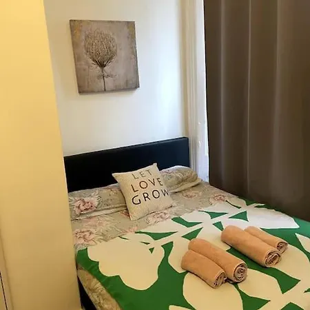 Nice Flat In Heart Of London-3