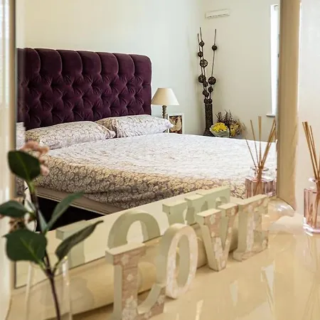 Adorable Hackney Flat With Balcony-3