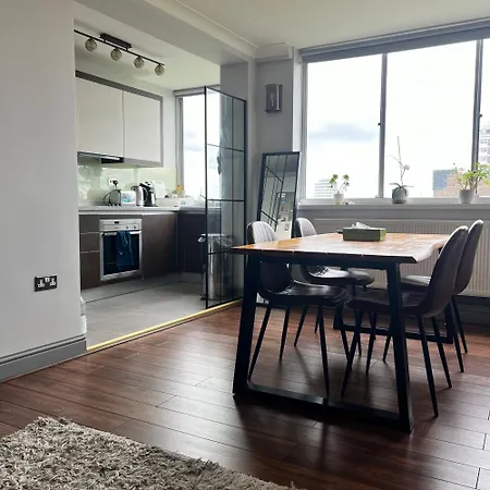 Modern Flat Central London-2