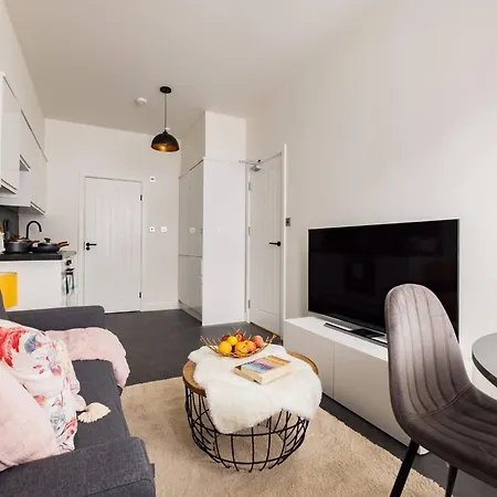 Wild Roses Serviced Apartments - Chelsea-2