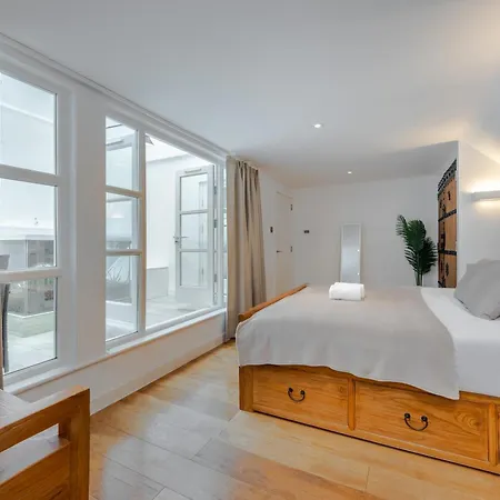 Stunning Duplex Apartment In Central London-2