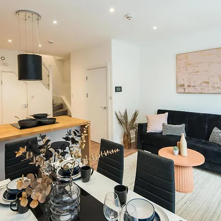 Bethnalgreen Apartments By Sleepy-3