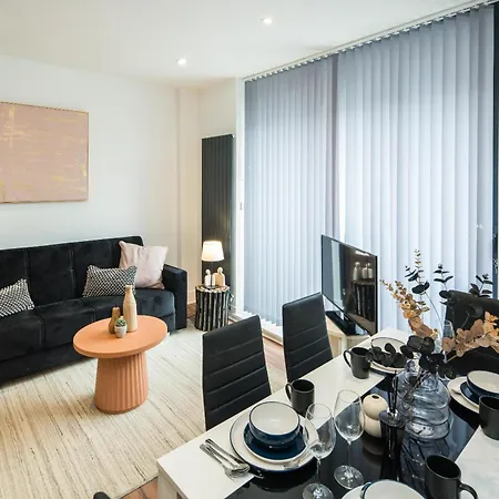 Bethnalgreen Apartments By Sleepy-3