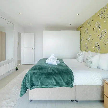 Stunning Flat In Chelsea, Kings Road With Balcony-2