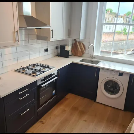 Mia Residence, Waterloo 4Bed Room Apa-3