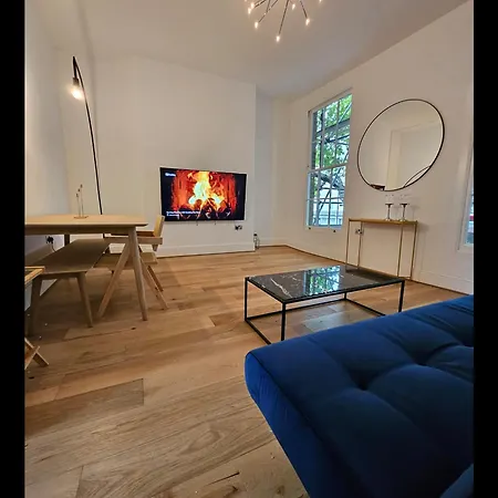Mia Residence, Waterloo 4Bed Room Apa-2