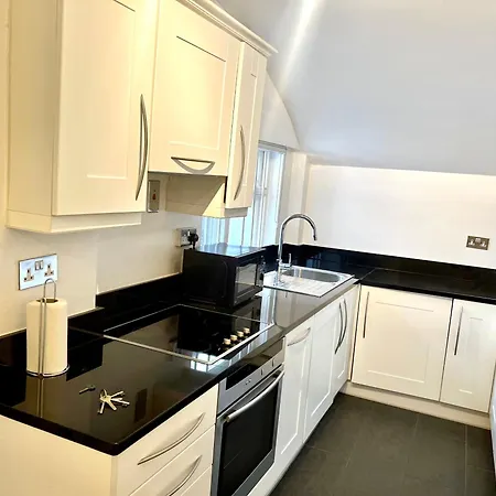 Entire Apartment Knightsbridge-2