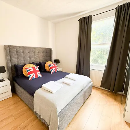 Stay In Hackney Apartment-2