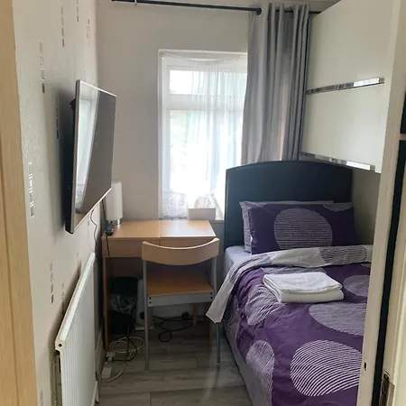 Small Single Boxroom Ovo Wembley Stadium-3