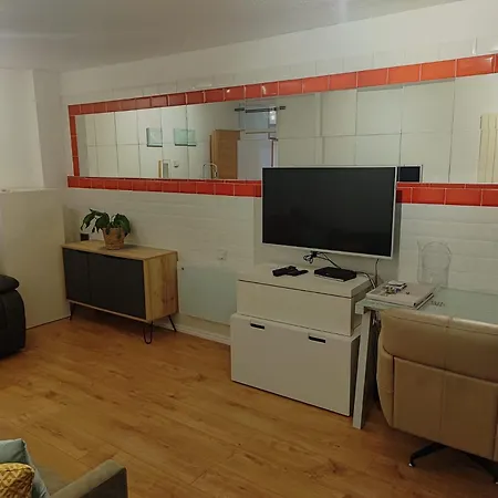 London Apartment-2
