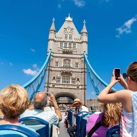 New Private Studio Apartment London 6-3