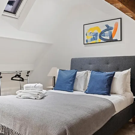 Cozy & Welcoming Studio Apartments In Premium Hyde Park Location-2