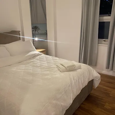 Relaxing City Apartment-2