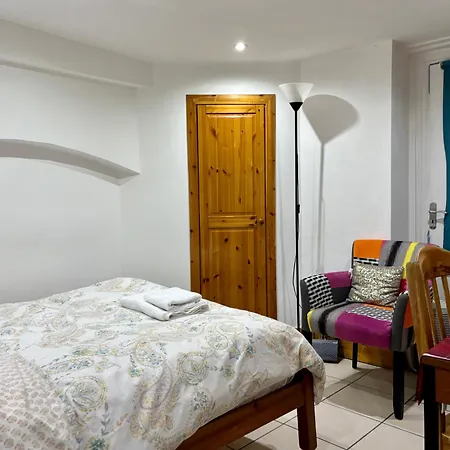Stay In Bloomsbury-2