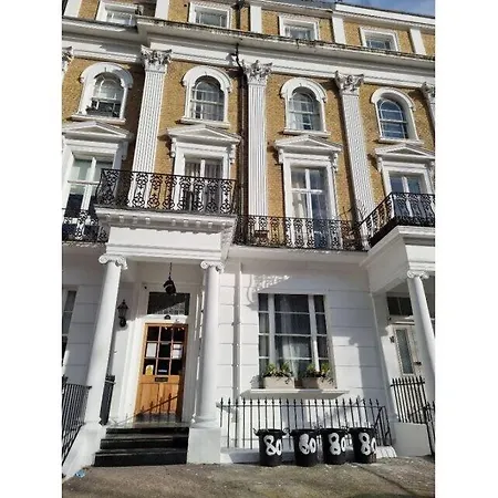 Fb2-Fantastic Basement Studio Good For 3 Near Hyde Park-2