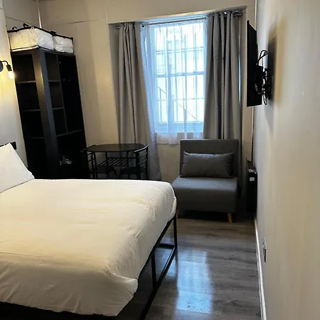 Fb2-Fantastic Basement Studio Good For 3 Near Hyde Park-3
