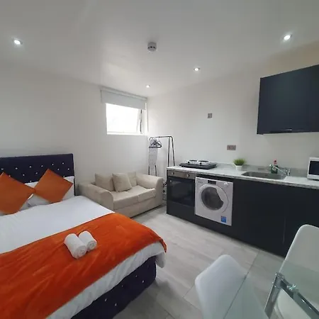 Central Studio Apartment London 6-3