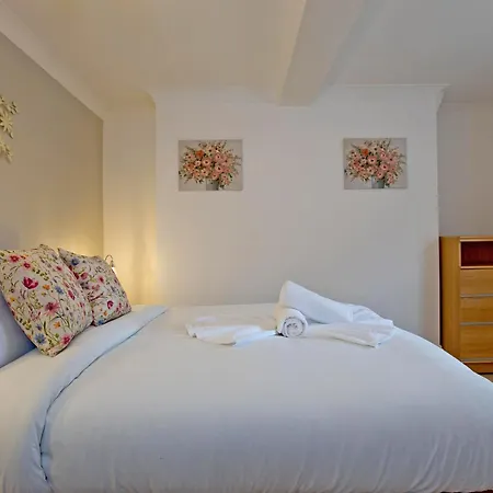 Imperial Horseferry Road Apartment-3