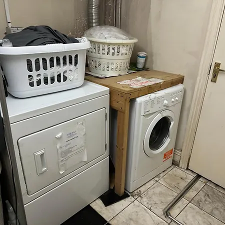 Central And Affordable Flat For 6 People In Zone 1 - 7 Min Walking To Oxford Street - With Breakfast Included-2
