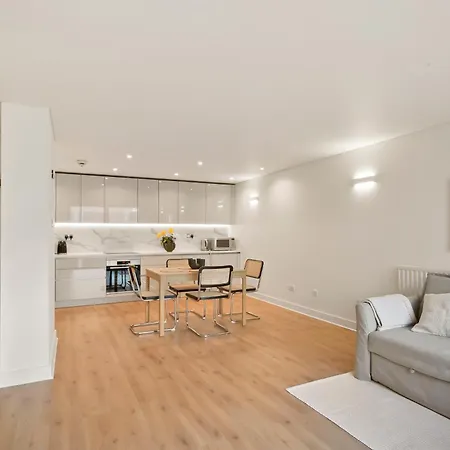 Flat 315, 33 Birtton Street-3
