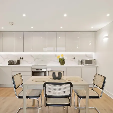Flat 315, 33 Birtton Street-3
