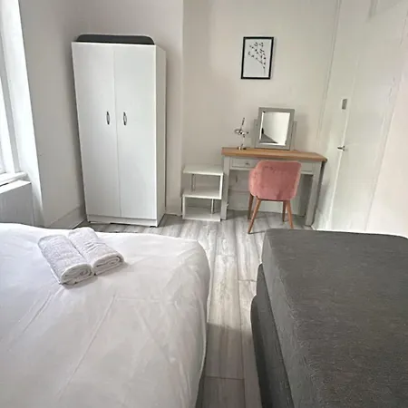 Ground Floor One Bedroom Flat-3