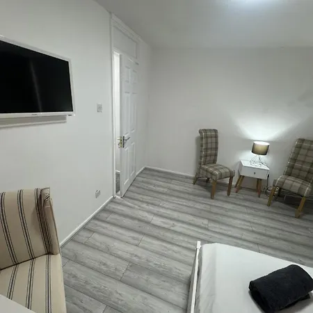 Tottenham Velvet Suites-2