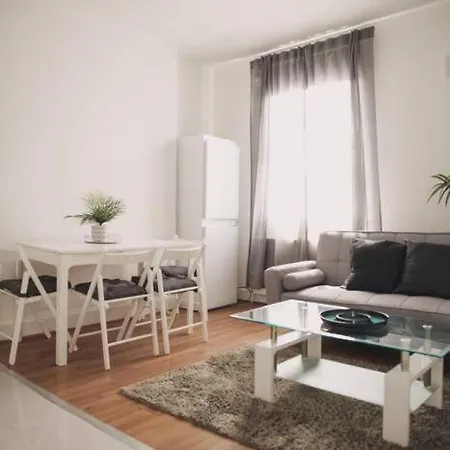 3 Bed Flat With Balcony Central-2