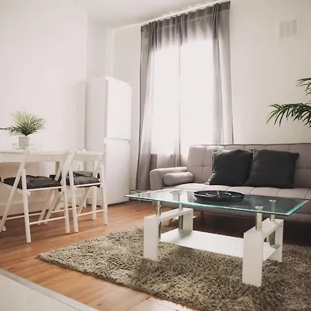 3 Bed Flat With Balcony Central-3