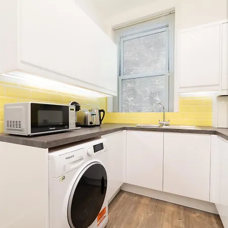 Cozy Apartment In The Heart Of Fulham, London-2