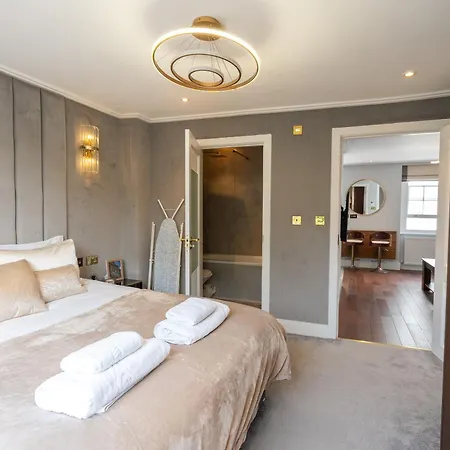 Camden'S Luxurious Urban Escape-2