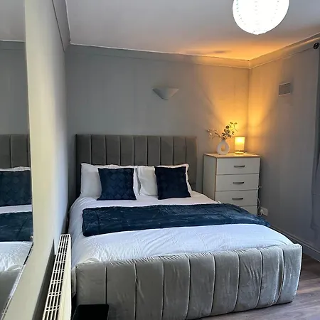Luxury Room In A 4 Bedroom Flat! 4 Minutes Walk To Kingscross, St Pancras-3