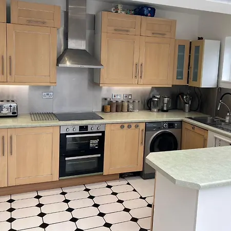 Wandworth, South London Deluxe King Room 2-3