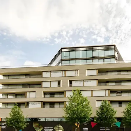 3 Million Pound Luxury Large Tower Bridge Direct Views Sleeps 6-2