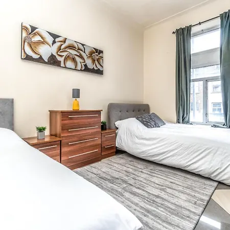 Large Studio By Finsbury Park-2