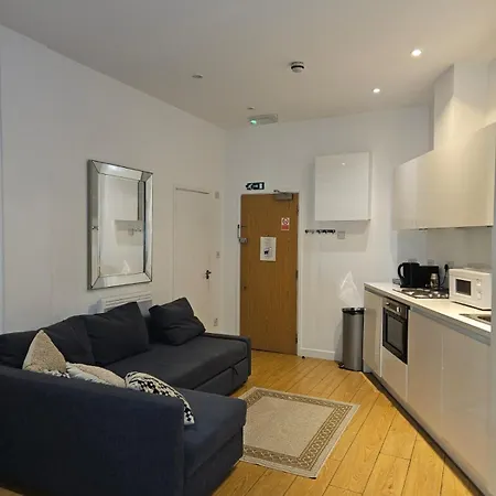 Classic Studio For 4 In Piccadilly Soho Central London Vr3-2