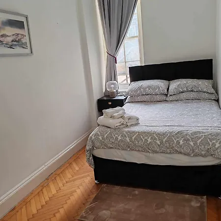 One Bedroom Apartment By Bayswater, Hyde Park-3