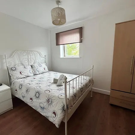 Bai Amazing 5 Sleeper Flat In London Zone 2-3