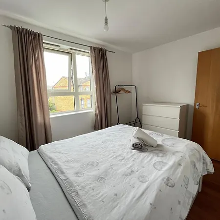 Bai Amazing 5 Sleeper Flat In London Zone 2-2