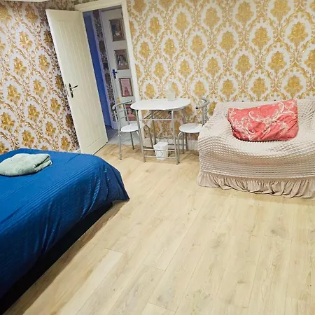 Glam London Stays-3